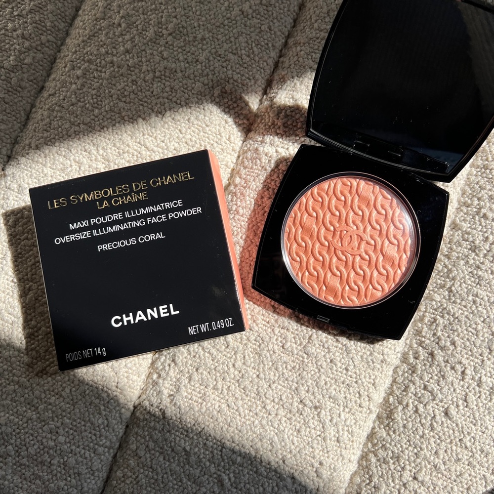 Chanel Oversize Illuminating Powder